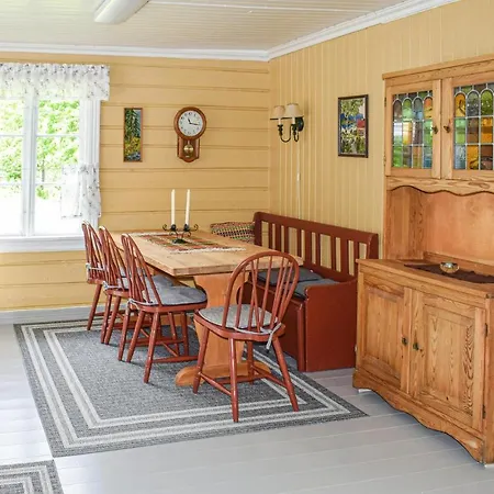 Holiday home Haugholmen *